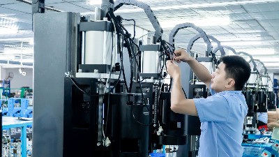 杜肯超聲波焊接機氣缸漏氣停機？靈科四步方案把損失降到最低