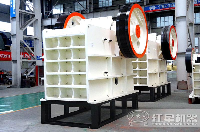 HD德版鄂破采用鍛造主軸，承載破碎力更大